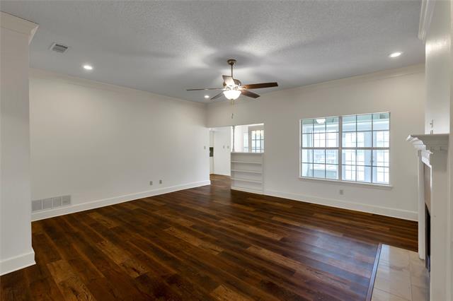 Foto del edificio - 514 Highland Oaks Dr