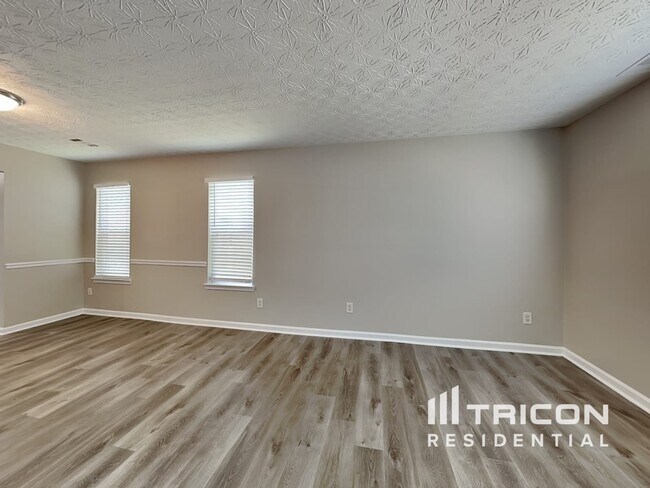 Building Photo - 305 Sarasota Lane Locust Grove GA