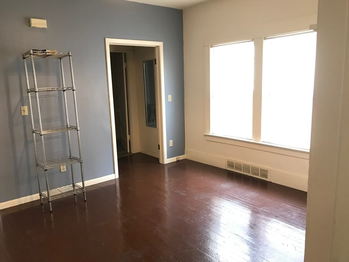 Dining room - 18 Merrimac St