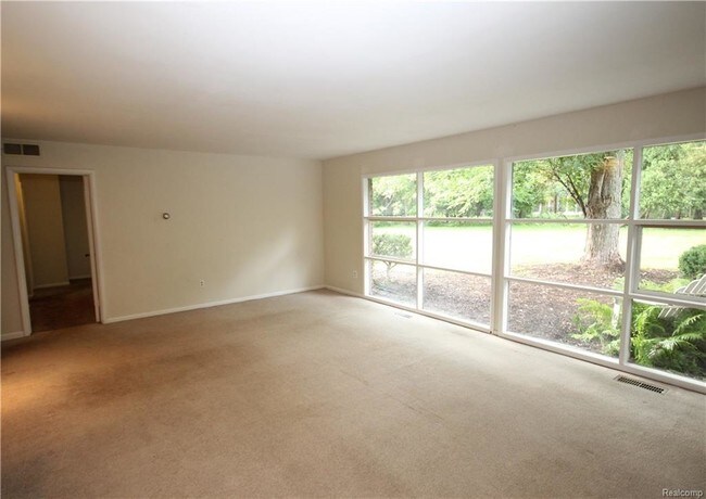 Foto del edificio - 4570 Pickering Rd