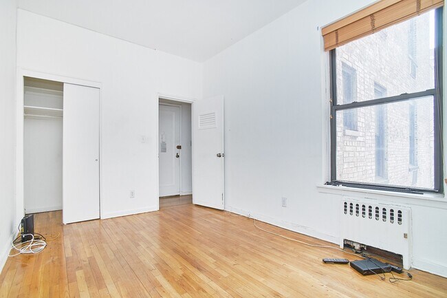 Building Photo - 140 Claremont Avenue