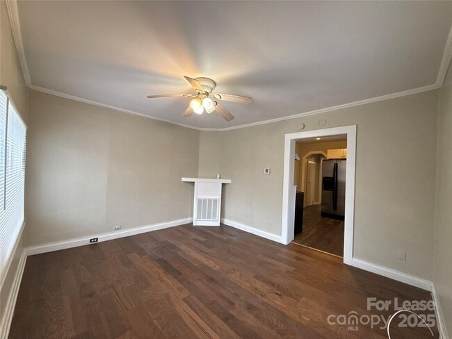 Building Photo - 1211 W Bank St