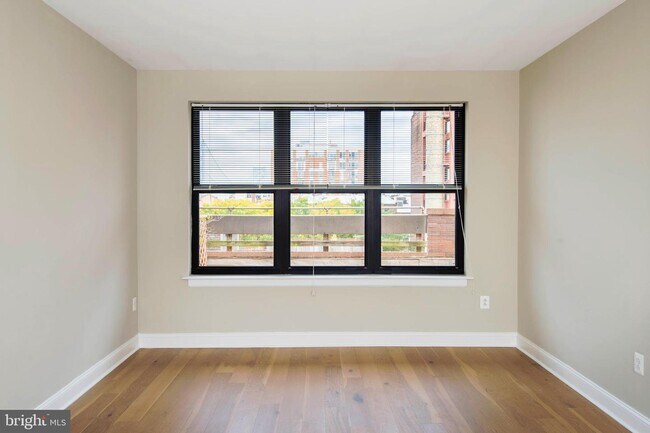 Foto del edificio - 125 N 4th St