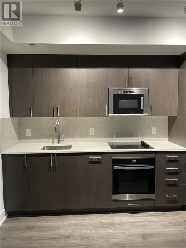 Photo du bâtiment - 2545-2545 Simcoe St N