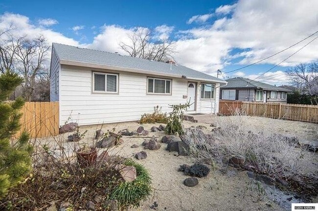 Building Photo - PERFECT STUDENT RESIDENCE