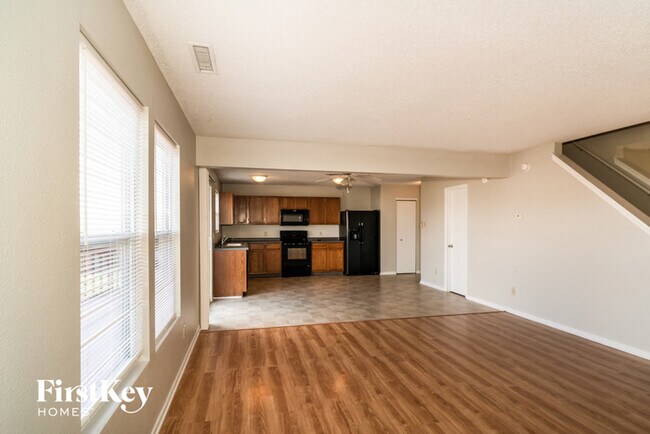 Foto del edificio - 1431 Dowell St