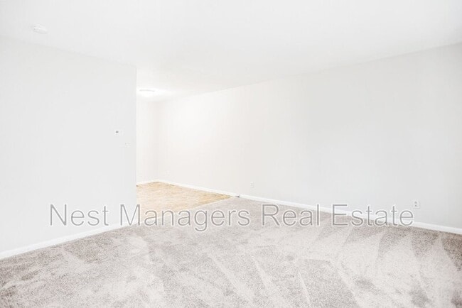 Foto del edificio - 828 Pilot Ave