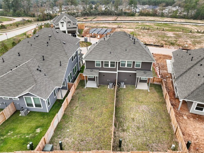 Foto del edificio - 631 Silver Pear Ct