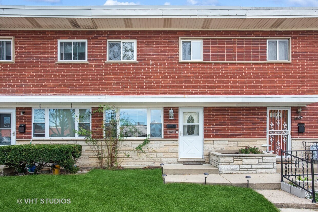 Primary Photo - 161 Village Ct