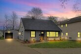 Primary Photo - 139 S Quentin Rd