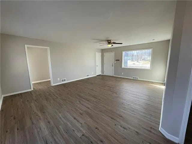 Foto del edificio - 10623 Palmer Ave