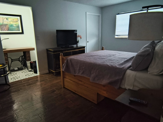 Photo - 1418 Collins Ave Apartment