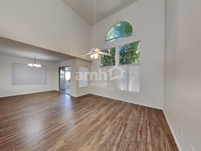 Building Photo - 1063 W Sandy Banks