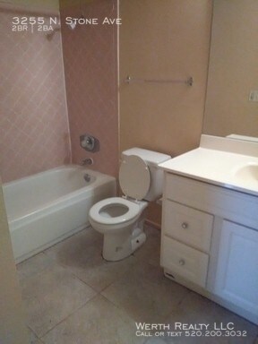 Building Photo - Cute 4 Plex Community! **UPCOMING RENTAL**