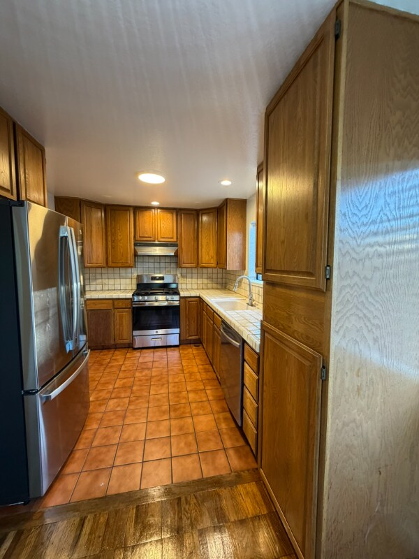 Building Photo - 200 S E St