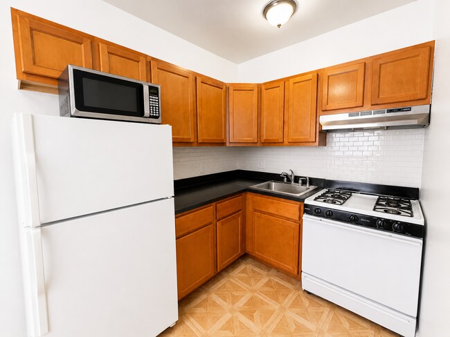 Foto del edificio - 1635 W Morse Ave