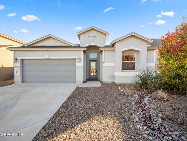 Building Photo - 5916 Hidden Acres Dr