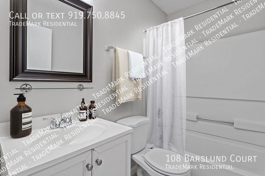 Building Photo - 108 Barslund Ct