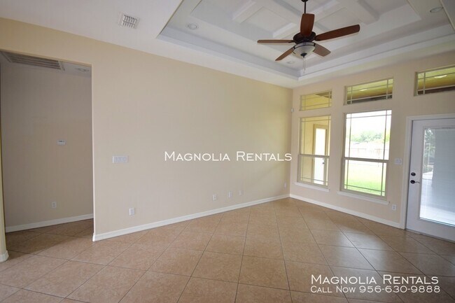 Building Photo - 1806 S Villa Real Dr
