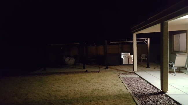 Building Photo - 758 E Wolf Hollow Dr