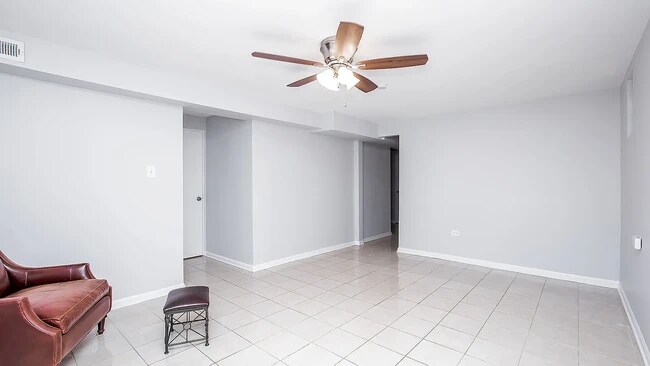 Foto del edificio - 5439 W Schubert Ave