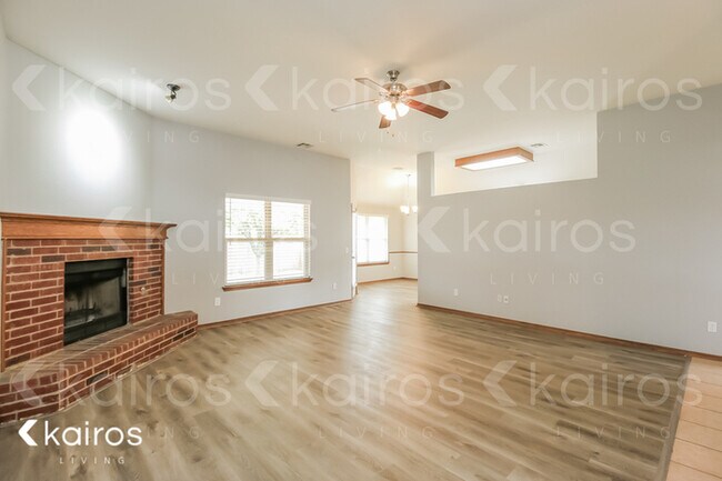 Building Photo - 2720 SE 94th Street