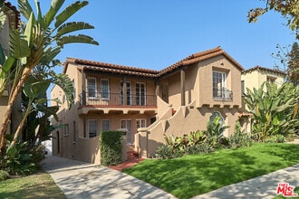 Building Photo - 1213 Stearns Dr