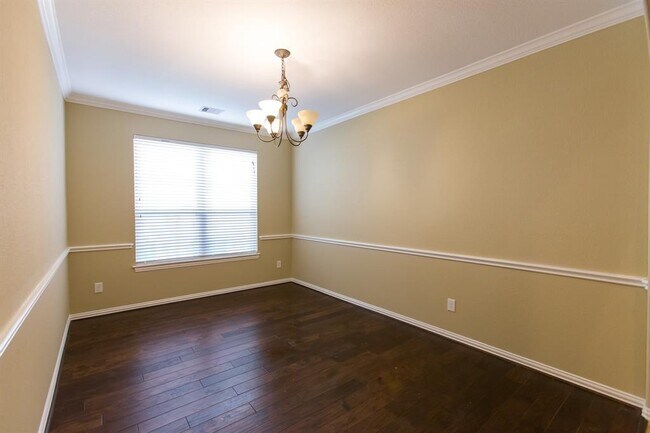 Foto del edificio - 13707 McKinney Creek Ln