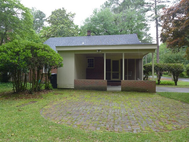 Building Photo - 100 S Andrews Ave