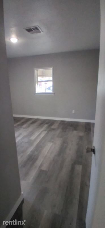 Foto del edificio - 3 br, 1 bath House - 310 East Chesnut