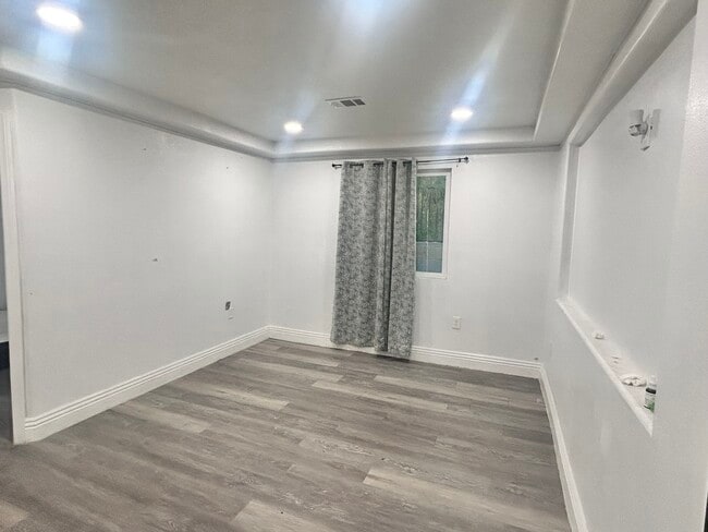 Foto del edificio - 8017 Laurel Ave