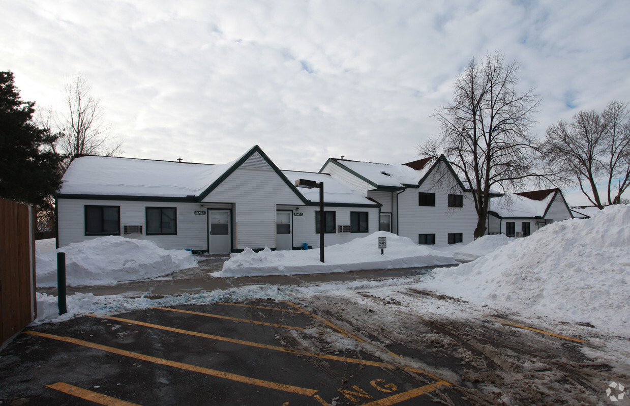 Foto del edificio - Diamond Hill Townhomes