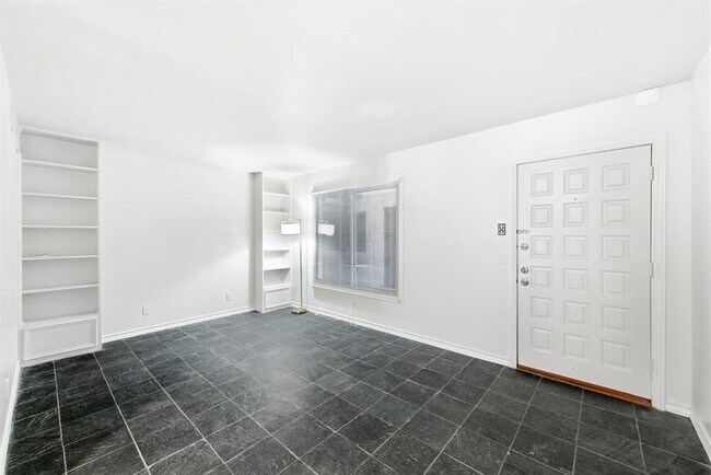 Foto del edificio - 505 W 7th St