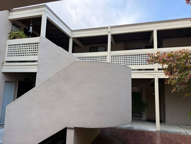 Photo - Los Gatos quality condo