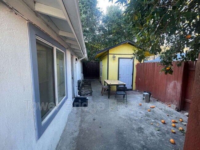 Foto del edificio - 474 Harding Ave