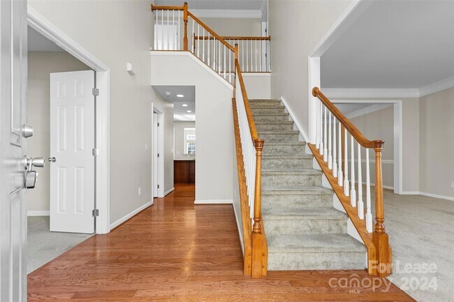 Foto del edificio - 5006 Rosewater Ln