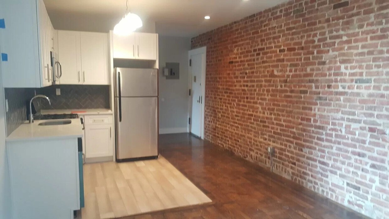 Primary Photo - 480 Concord Ave