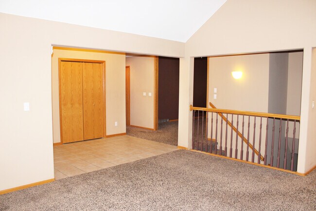 Building Photo - 2651 Eldorado Springs Drive