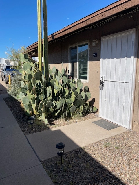 Building Photo - 253 W Lee St