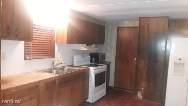 Foto del edificio - 25103 Brightwood Ln