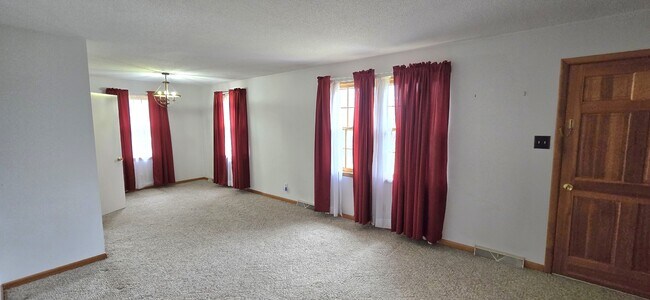 Foto del edificio - 6681 Polk Ln