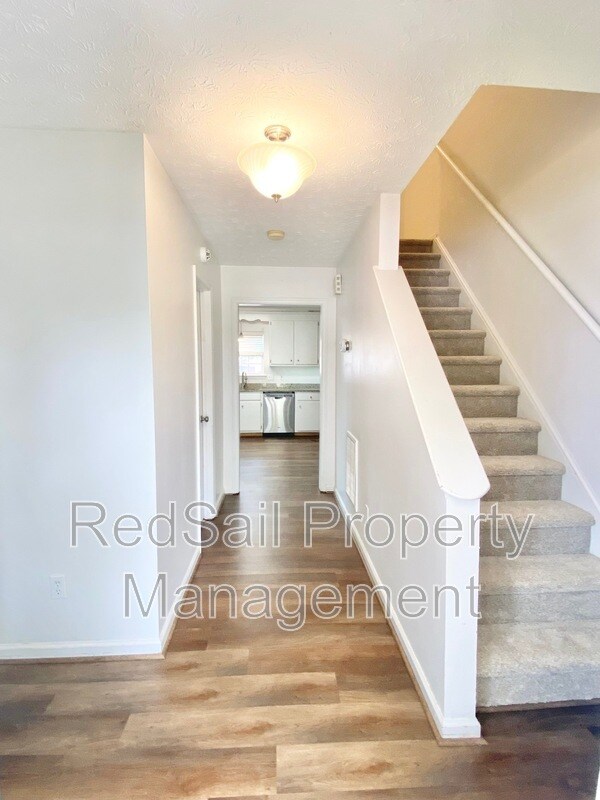 Foto del edificio - 534 Brightwood Ave