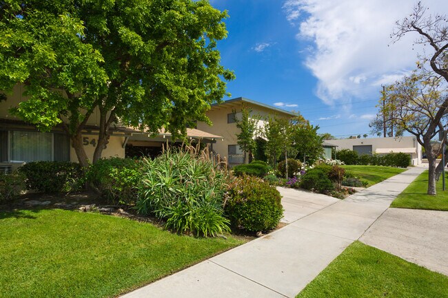 Building Photo - 5418 Willowcrest Ave