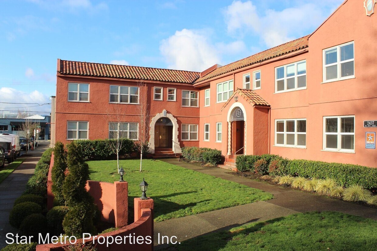 Foto principal - 2437 NE Hoyt St