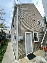 Building Photo - 2227 W 19th St