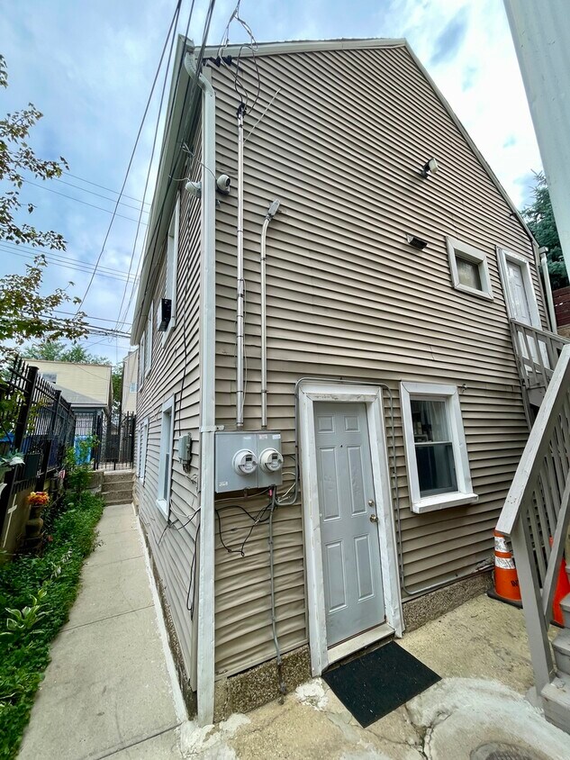 Foto principal - 2227 W 19th St