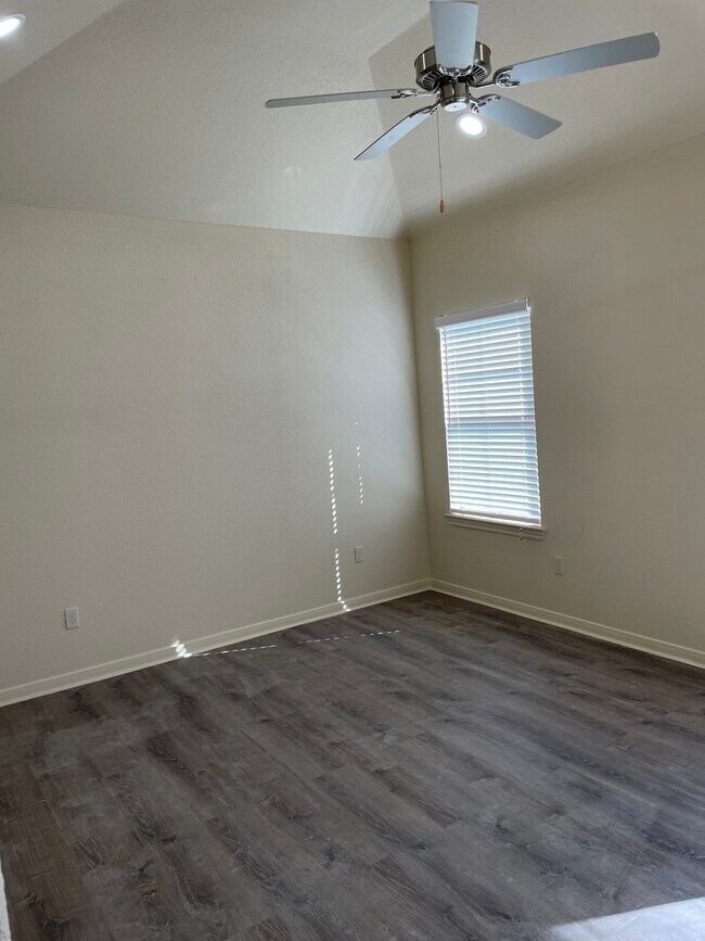 525 E Spring Valley Rd, Hewitt, TX 76643 House Rental in Hewitt, TX