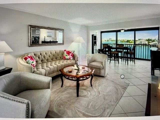 Living Room - 271 Southbay Dr