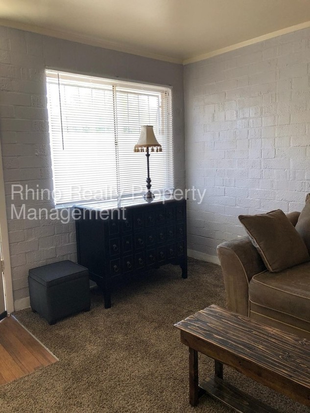Foto principal - 1200 Coal Ave SW