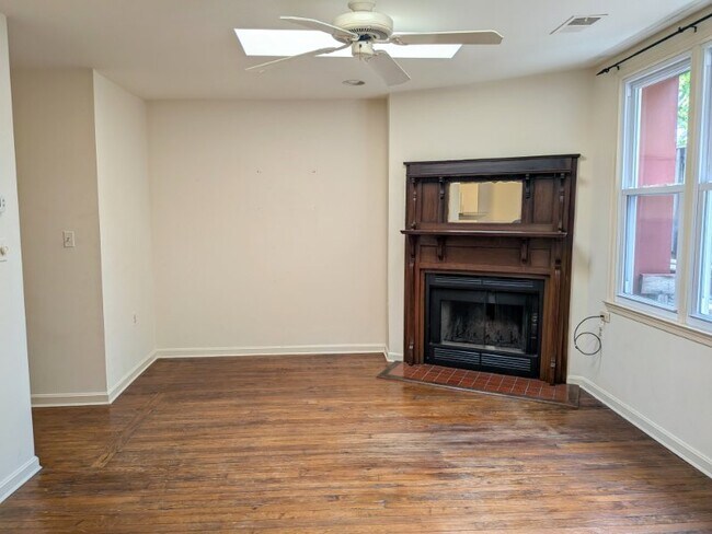 Foto del edificio - 316 Maryland Ave NE